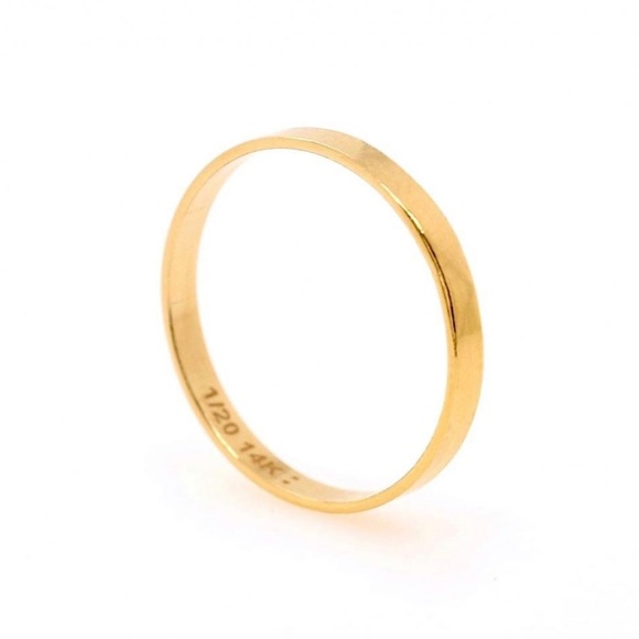 Minimalist 14k Gold Band - Picture 2 of 5